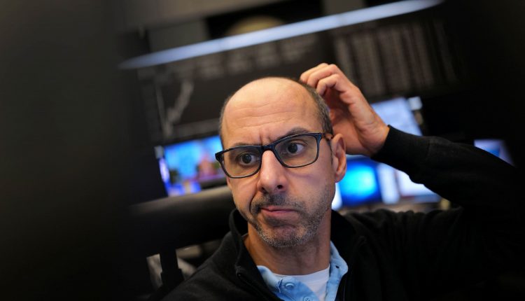 Trump threatens to derail the US impulses

