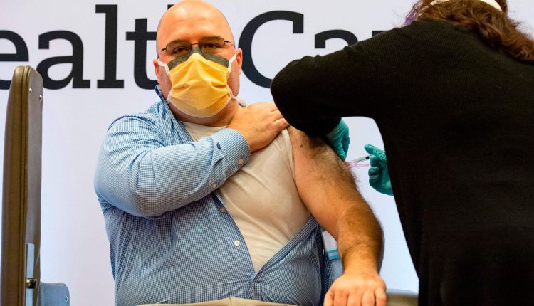 The US vaccinated 1 million people with a goal of 20 million in December

