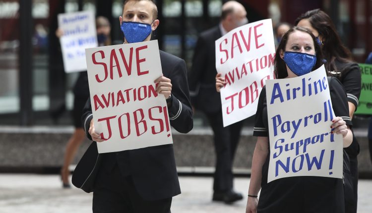 Covid's aid package gives airlines $ 15 billion in recalling workers on leave

