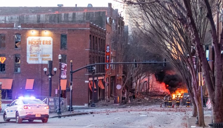 According to official sources, investigators are investigating more than 500 leads in bombings in Nashville

