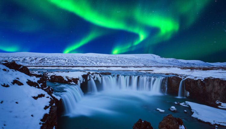 The modern Icelandic climate is colder with more ice than it has ever been in the past 8,000 years, except in the 19th century.

