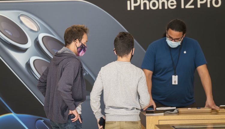 Why Apple became $2 trillion stock and the market risks after the run