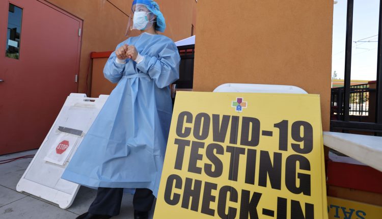  Dr.  Gottlieb sees that 30% of people in the US will get Covid at the end of January and 10% will be vaccinated

