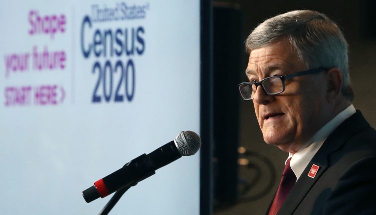 The director of the Census Bureau resigns when Biden takes office

