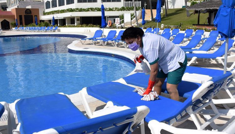 Hotels creep as the US changes flight requirements

