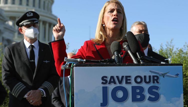 Airlines and unions are seeking more federal aid as the demand for travel is still low

