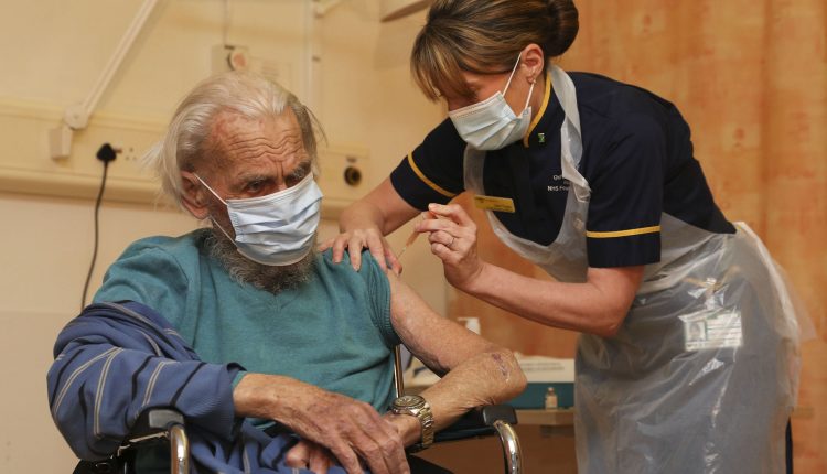 Delaying the second dose of AstraZeneca vaccine works, a study shows

