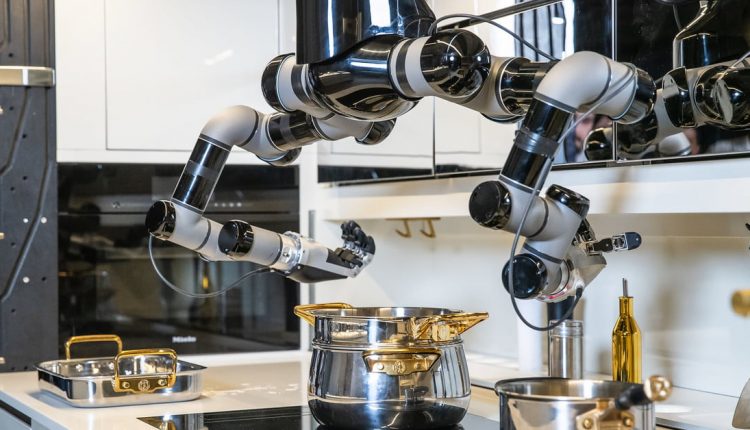 This robotic chef is your personal kitchen assistant

