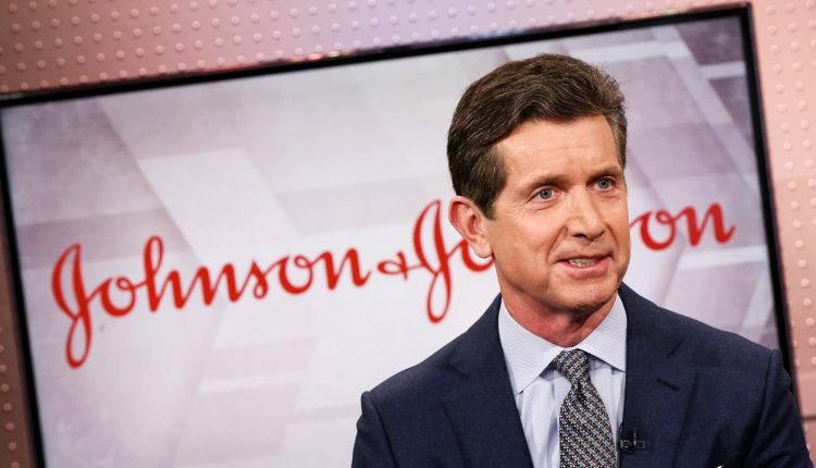 According to the CEO of J&J, the one-time Covid vaccine will prevent deaths

