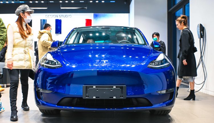 Tesla Cars Restricted Among Military Personnel in China - Report

