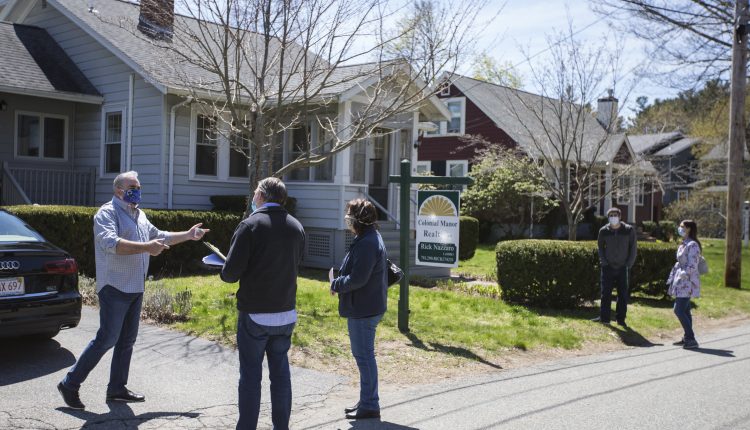   "When will the real estate market collapse?"  Consumers ask

