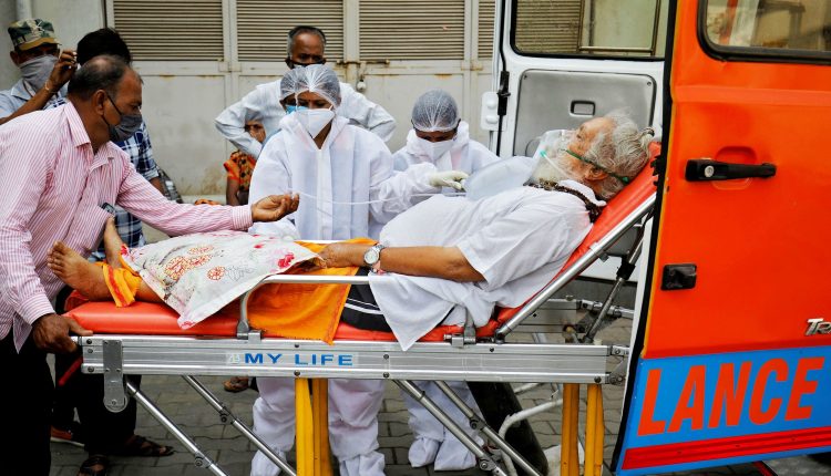 India Covid crisis: Death toll exceeds 200,000

