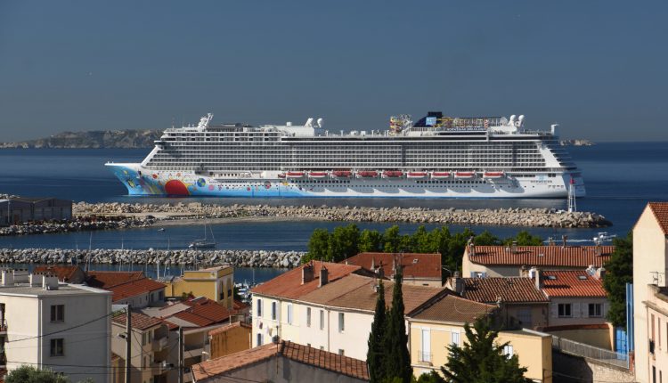 US ships are unlikely to sail this summer, according to Norwegian Cruise CEO

