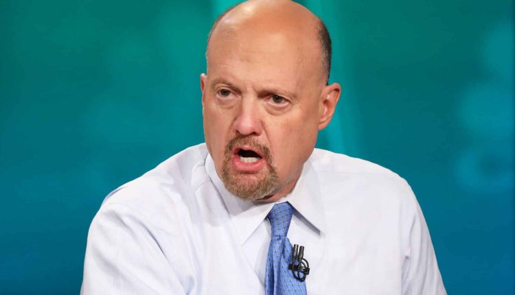 Jim Cramer's Friday Investing Club Meeting: Fed Strategy, Club Mantra


