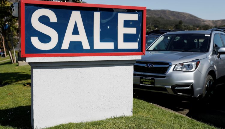 Why 2023 could be another tough year for the auto industry

