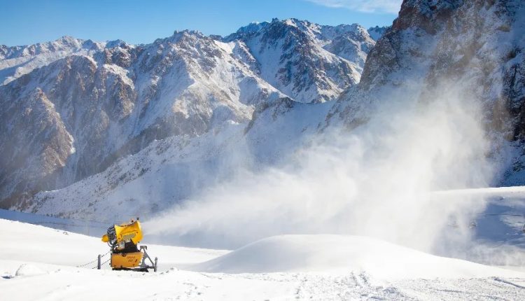 Skiing no longer guaranteed over the Christmas holidays - even with snow cannons - Watts Up With That?

