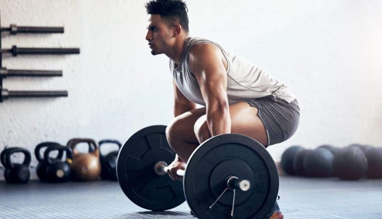 12 häufige Fehler beim Kreuzheben und wie man sie behebt
