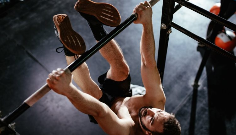 How to Do the Toes-to-Bar for Core Strength and Power