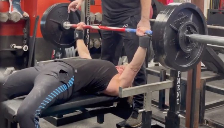 Jen Thompson bench press 147.4 kilograms (325 pounds), 2.25 times her body weight

