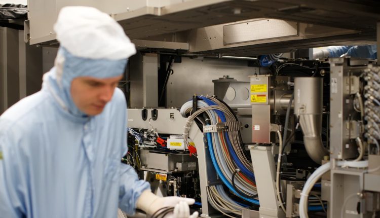 Under pressure from the USA, the Netherlands restricts the export of semiconductor machines

