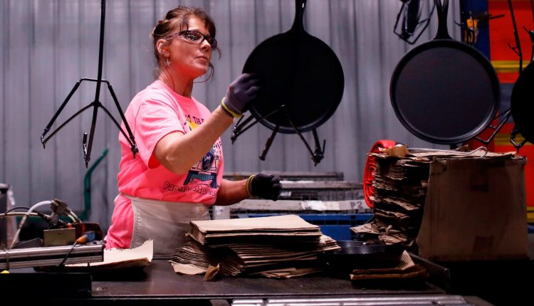 Private payrolls rose 242k, better than expected

