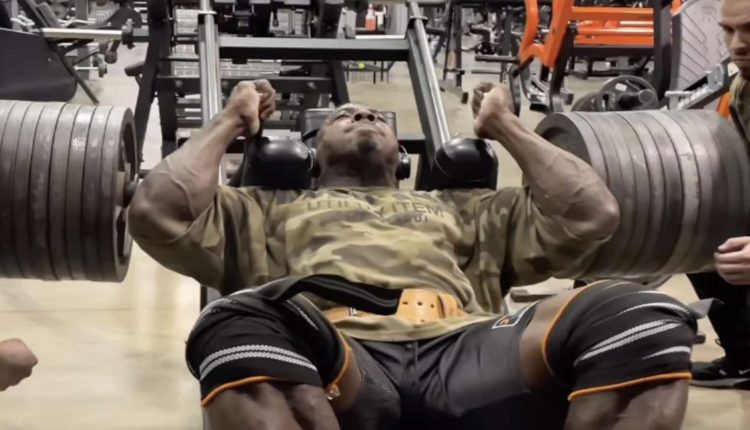 Joe Mackey Crushes a 449-kilogram (990-pound) Hack Squat for 5 reps

