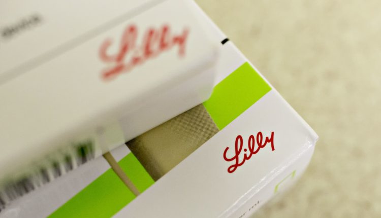  Eli Lilly promises insulin prices won't go up;  Novo Nordisk, Sanofi hedge

