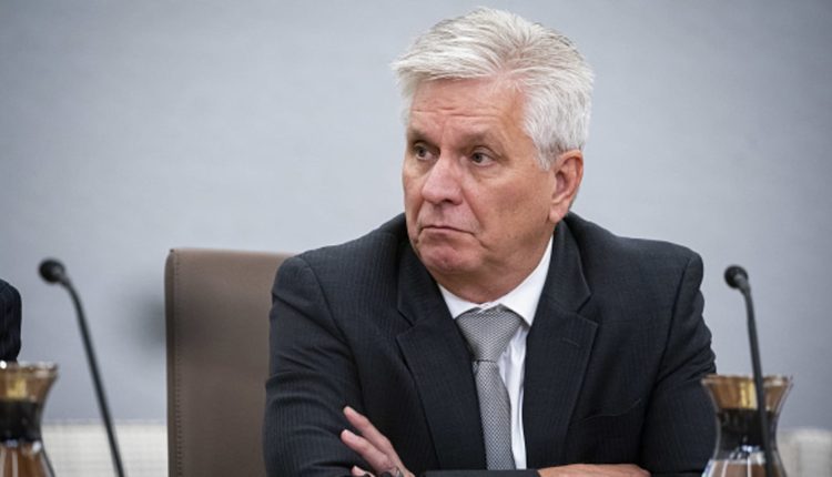 Fed Governor Waller doubts the need for climate testing for banks

