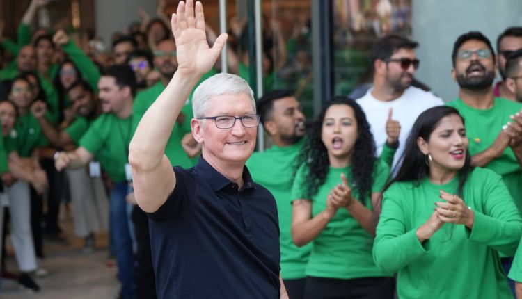 Apple (AAPL) earnings report Q2 2023

