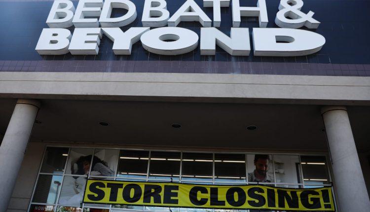 High interest rates and economic uncertainty lead to business failures

