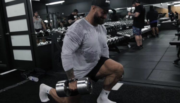 Chris Bumstead survives a brutal leg session in the offseason

