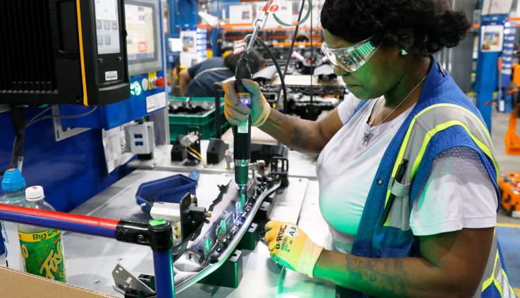 The number of employees increased by 209,000, less than expected

