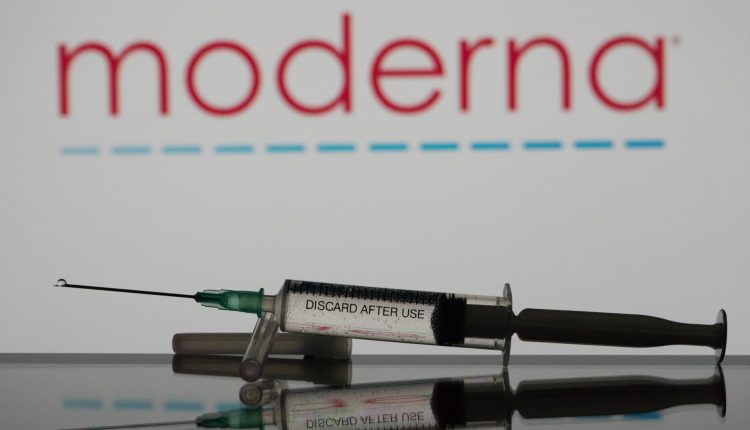 Moderna signs contract to develop mRNA drugs in China

