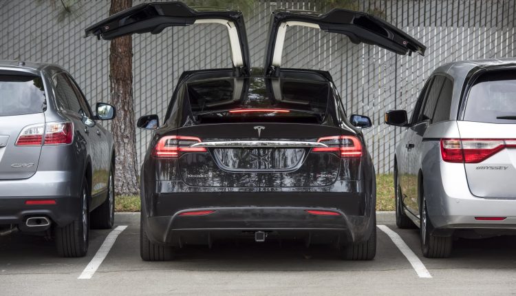 How totaled Tesla sold for parts in US came back online in Ukraine