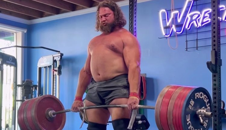 Martins Licis Deadlifts 365 Kilograms (804 Pounds) for 3 Reps, Ready for a Return to Strongman