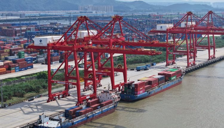 China's exports drop by 8.8% in August as trade slump persists