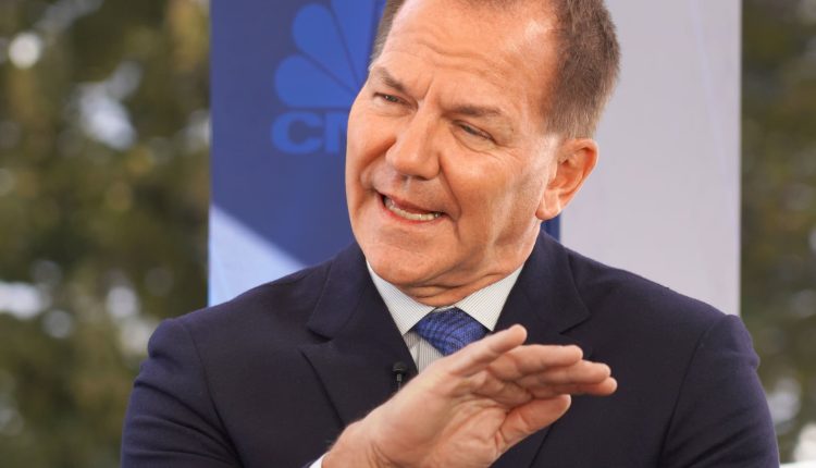 Paul Tudor Jones says it's hard to like stocks given geopolitical risks, weak U.S. fiscal position
