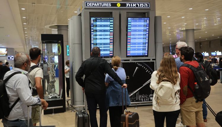 Airlines suspend Israel flights after attacks