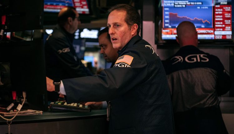 Global bond rout looks 'tremendously dangerous' for stocks, hedge fund manager warns