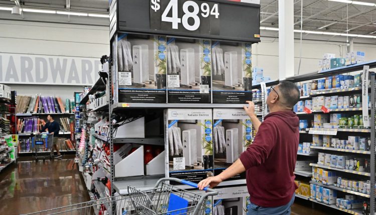 Thursday's GDP report expected to show U.S. economy at a crossroads