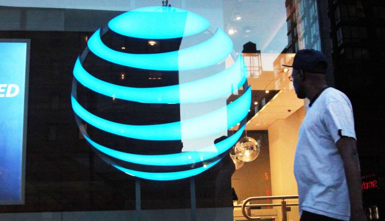 AT&T CEO says some customers will receive credits for outage