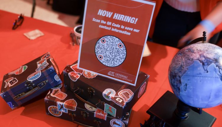 Fed survey shows low employment and dissatisfaction with pay

