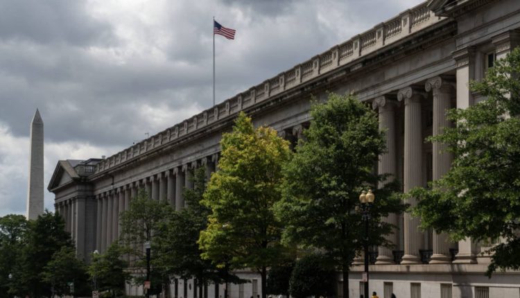 The US deficit will exceed $1.8 trillion in 2024

