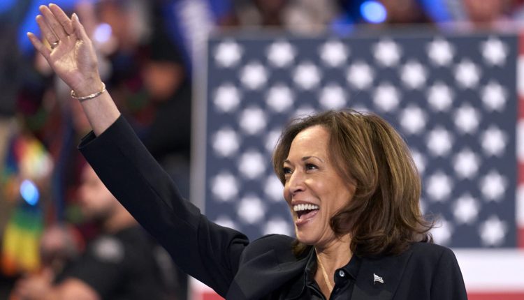 Harris denigrates Trump on Fox News and breaks with Biden

