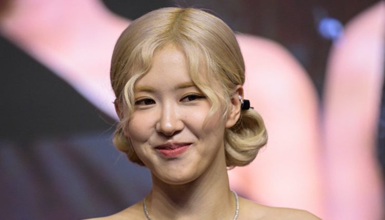 Rosé and Bruno Mars' top APT pushes YG Plus shares to a seven-month high

