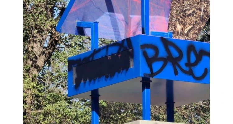 Melbourne's climate -Doomsday clock destroyed -watts?

