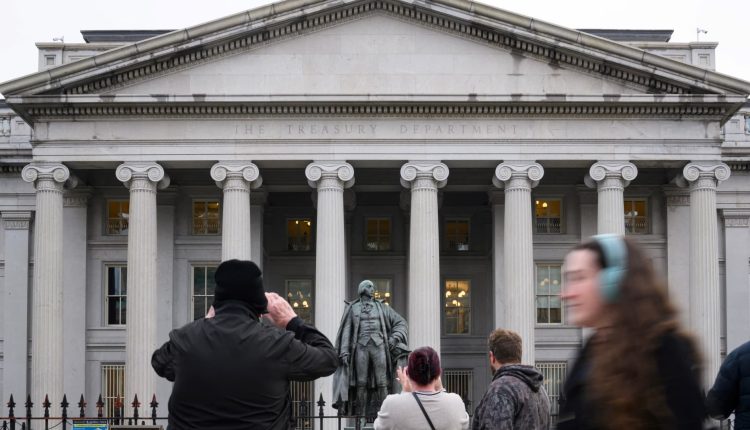 The department for the financial department is released a "considerable" number of employees, says Beamter

