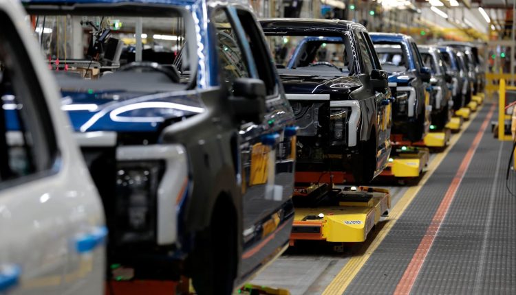 Trump tariffs call on the US car production. Here is the reason why this is complicated

