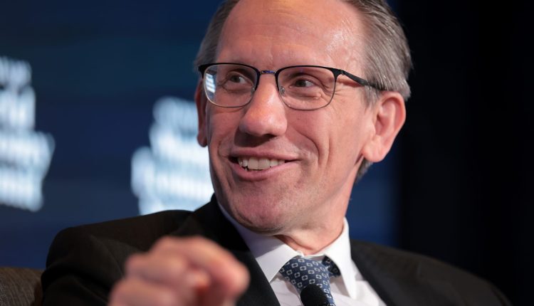 German finance minister prefers to zero for no collective bargaining solution

