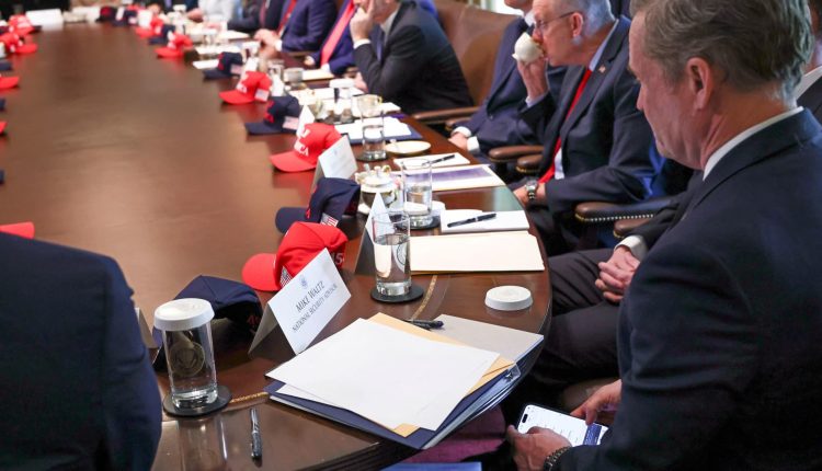 Mike Waltz used signal app on the day of the White House before the fall

